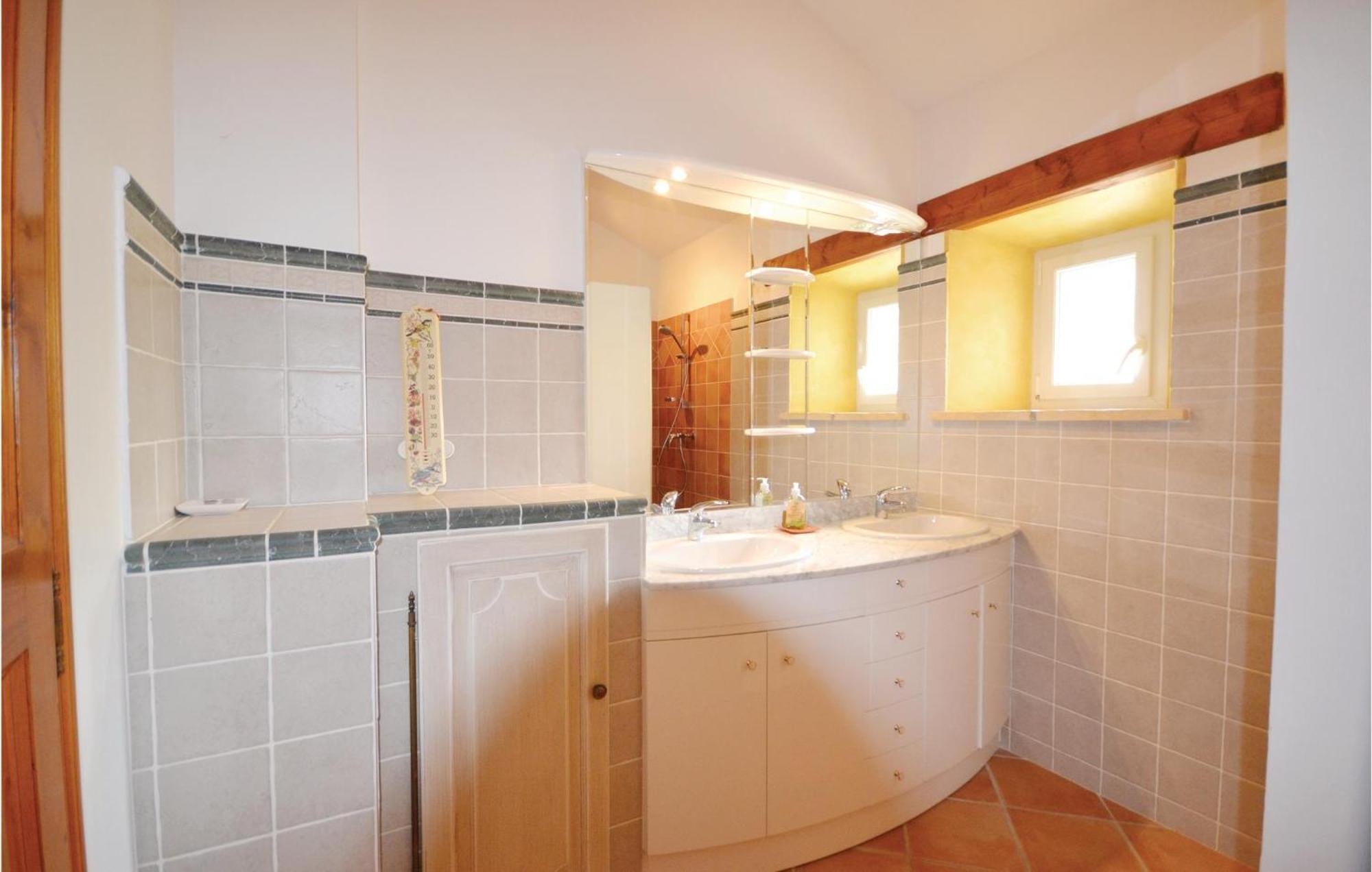 Awesome Home In Bollene With Wifi Εξωτερικό φωτογραφία