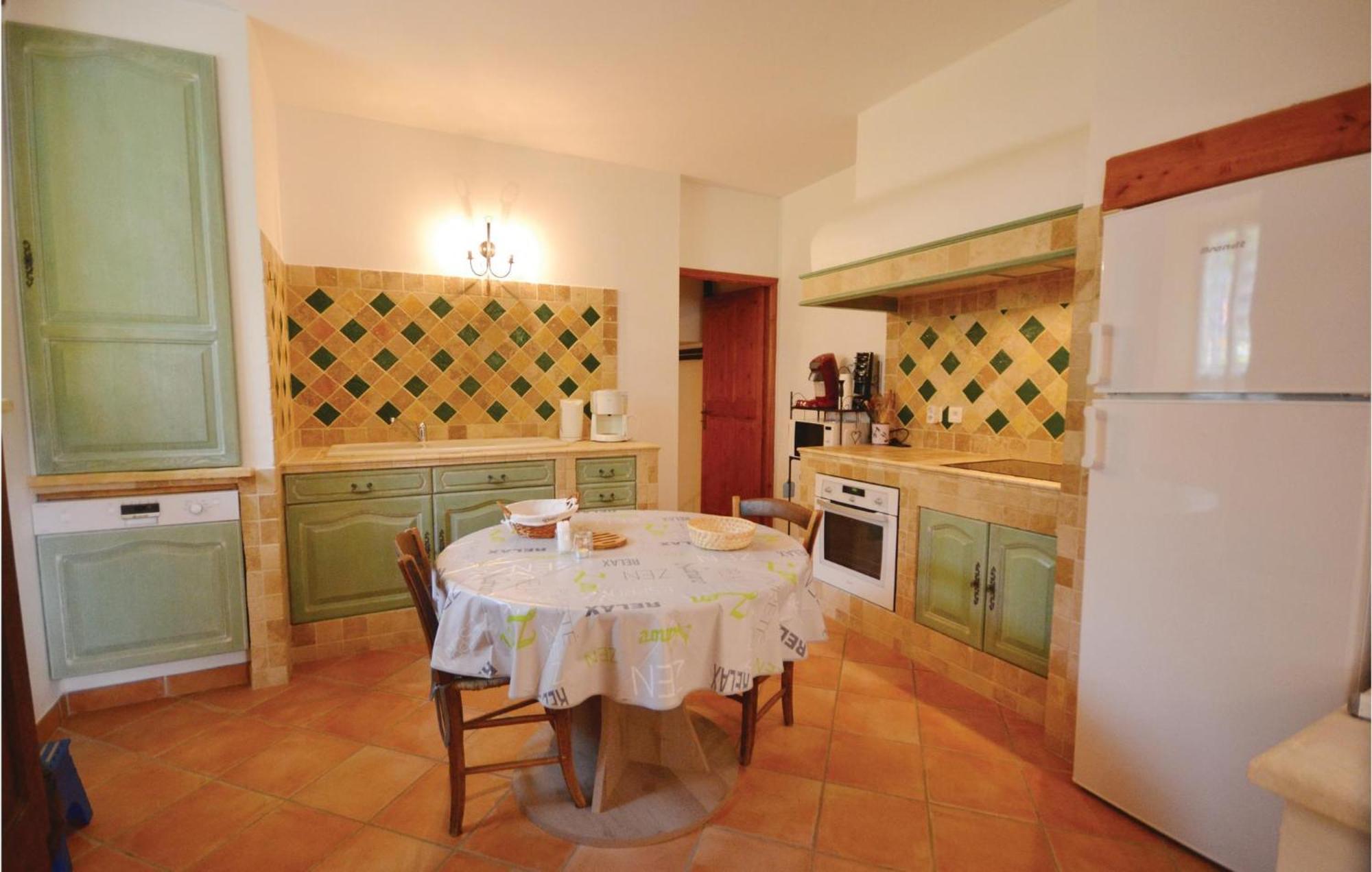 Awesome Home In Bollene With Wifi Εξωτερικό φωτογραφία
