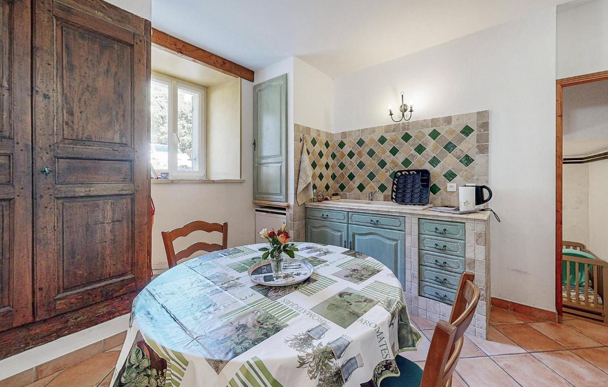 Awesome Home In Bollene With Wifi Εξωτερικό φωτογραφία